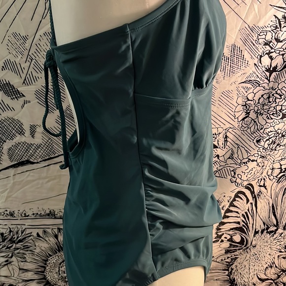 Merona swimsuit - Picture 3 of 7